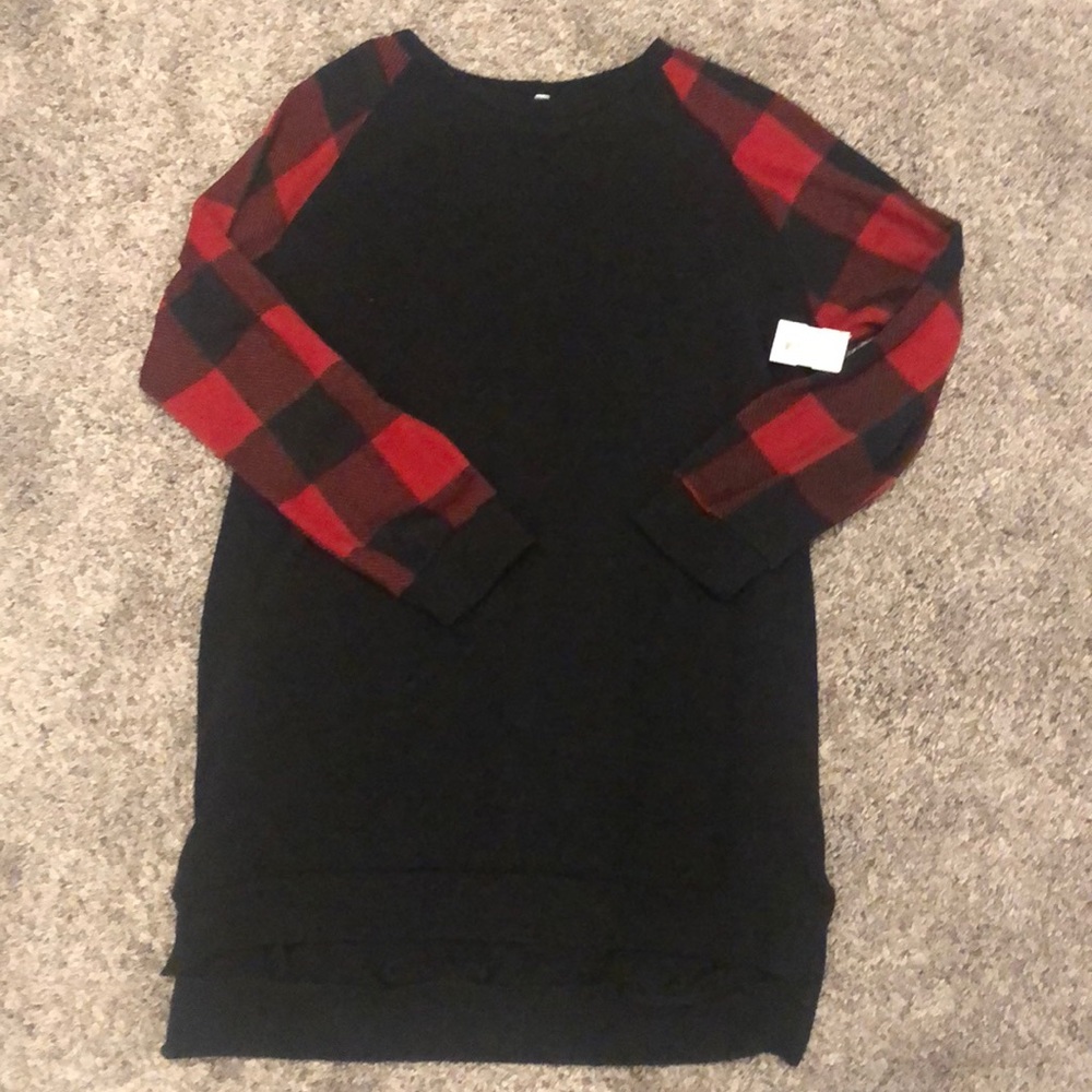 Buffalo plaid long sleeve sweater tee size large